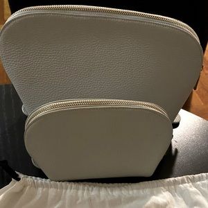 Cuyana Women’s Leather Case Set in Soft Grey